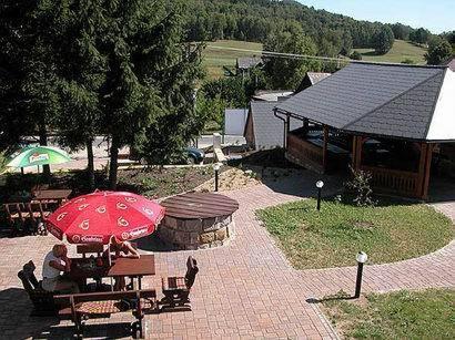 Restaurace A Penzion Ceska Hospoda Heřmanice Kültér fotó