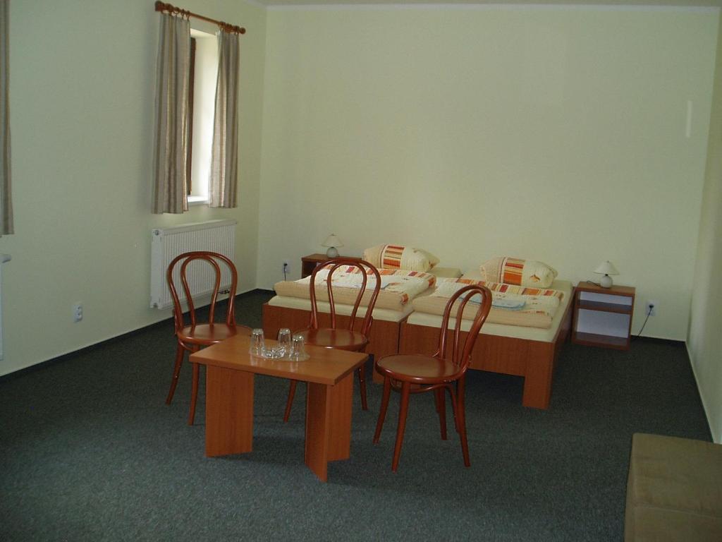 Restaurace A Penzion Ceska Hospoda Heřmanice Szoba fotó